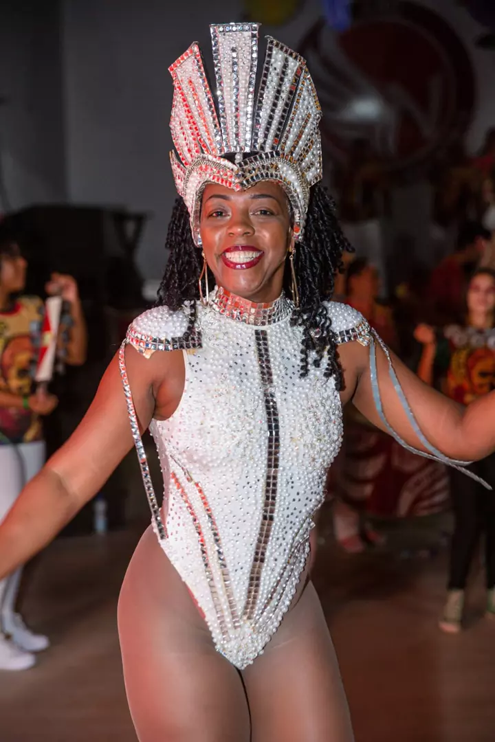 KEILA SILVA SERÁ DESTAQUE COMO MUSA NO CARNAVAL DE BRASÍLIA NOS DIAS 21 E 22 DE ABRIL